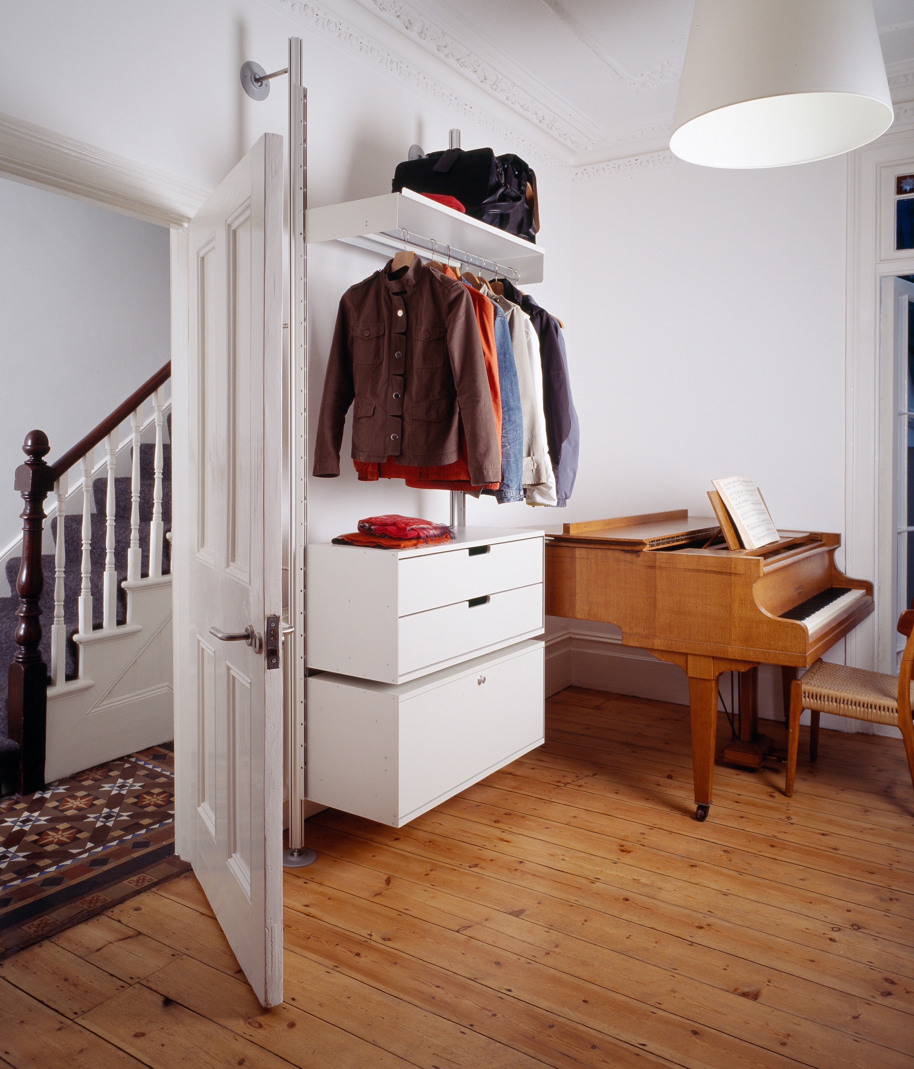 606 Universal Shelving System Designed By Dieter Rams  107  Vitsoe Remodelista 03 3003X3513