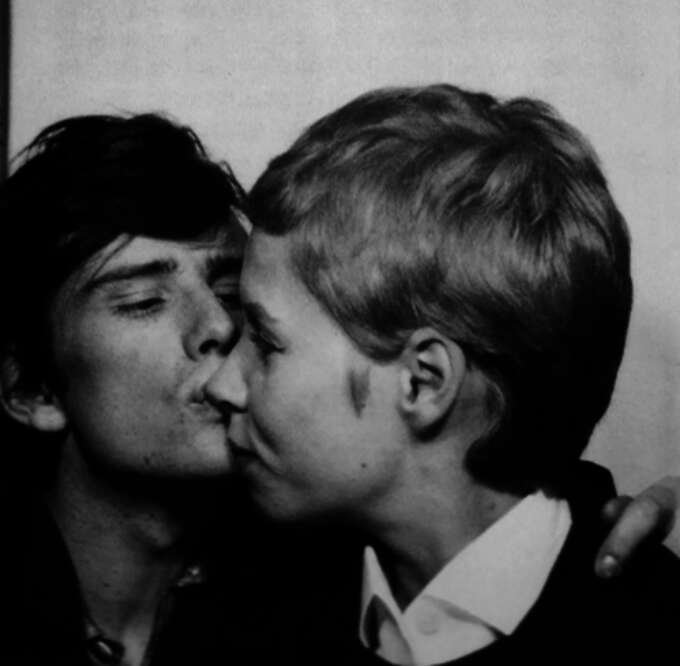 Astrid And Stuart In A Photo Booth Astrid Kirchherr 31034924 694 679 Large